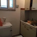 Atila Damir Lägenhet