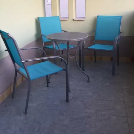 Atila Damir 오미스